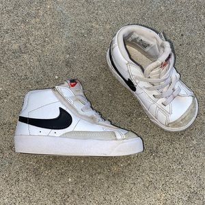 Nike Toddler Blazer 6C